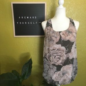 A Pea In The Pod Floral Top